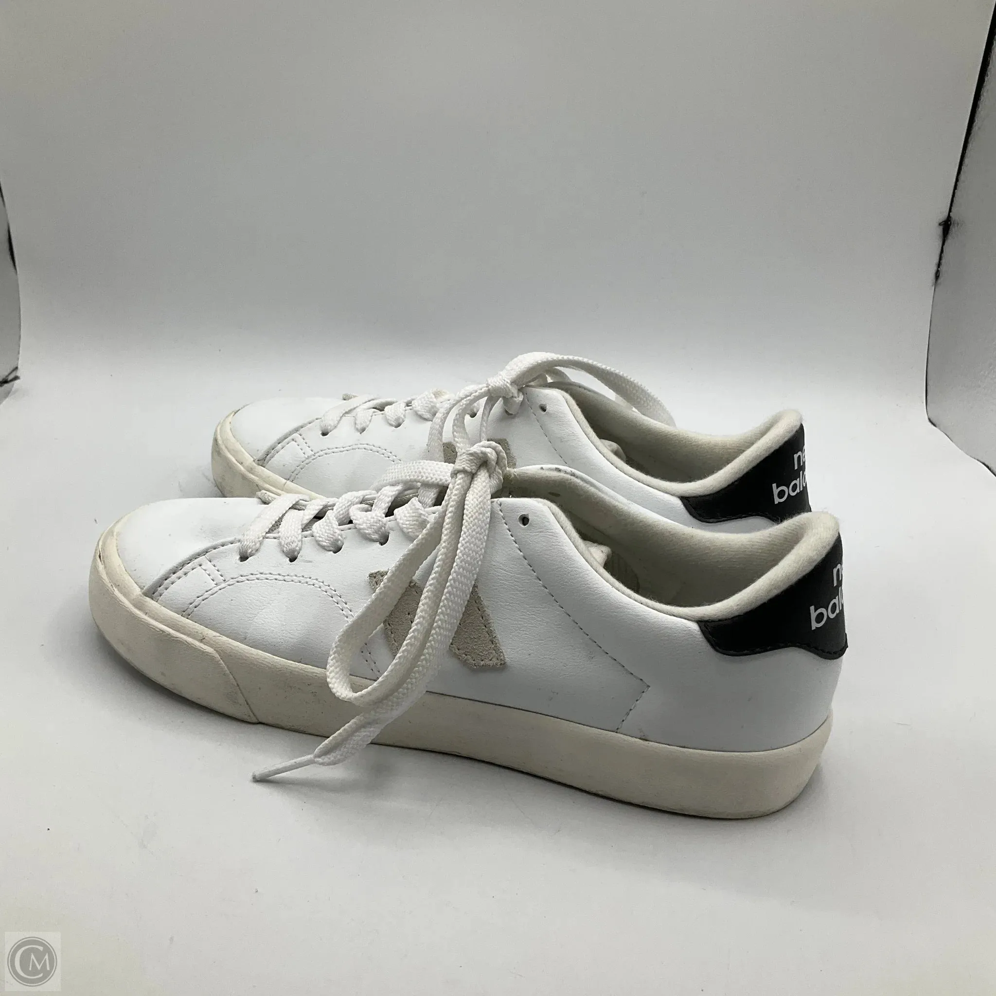 Shoes Sneakers By New Balance In White, Size: 5.5
